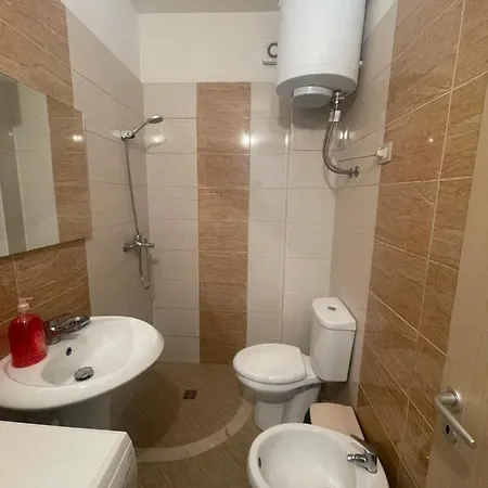 Geen House Vlorë